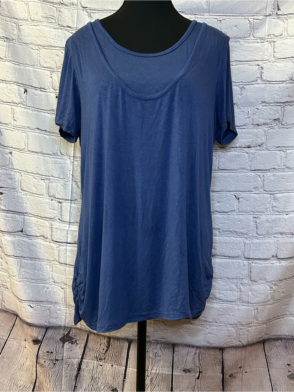 Blue Women’s Scoop Neck Short Sleeve Top